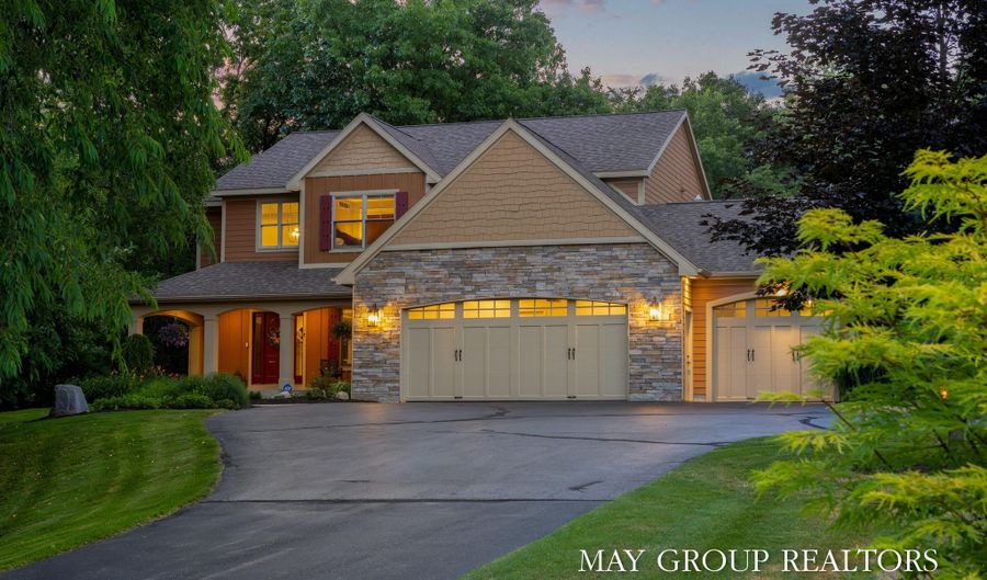 5254 Canyon River Dr NE, Ada, MI 49301 - 5 Beds, 4 Bath