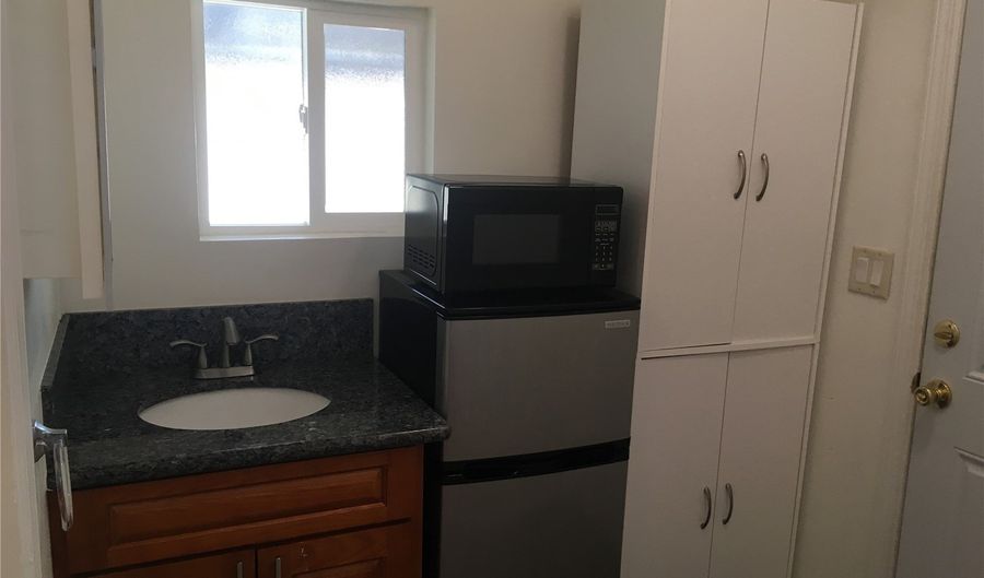 47-719 Kamehameha Hwy D-S, Kaneohe, HI 96744 - 0 Beds, 1 Bath