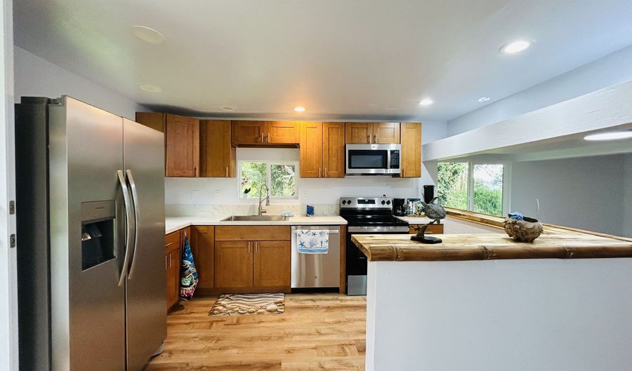 82-6136 ROAD D B, Captain Cook, HI 96704 - 4 Beds, 1 Bath