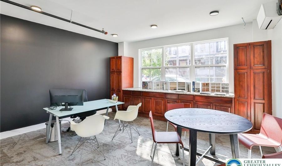 207 N Front St Office, Allentown, PA 18102 - 0 Beds, 0 Bath