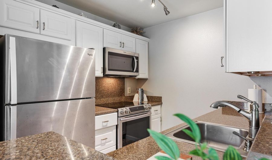 160 Keonekai Rd 7-101, Kihei, HI 96753 - 2 Beds, 2 Bath
