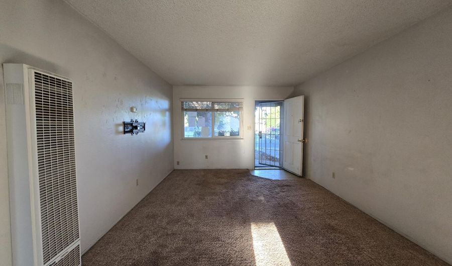 9 Poppy Ct, Anderson, CA 96007 - 2 Beds, 1 Bath
