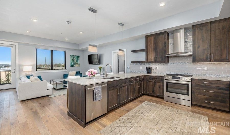 880 W River St 409, Boise, ID 83702 - 1 Beds, 1 Bath