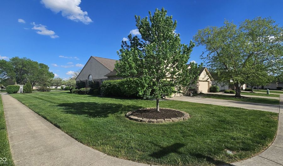 7151 Brant Pointe Cir, Indianapolis, IN 46217 - 2 Beds, 2 Bath