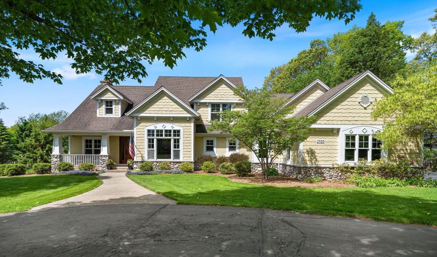 2405 Orchid Ct SE, Ada, MI 49301 - 5 Beds, 5 Bath