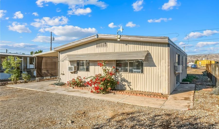 1943 Hualapai Dr, Bullhead City, AZ 86442 - 2 Beds, 1 Bath