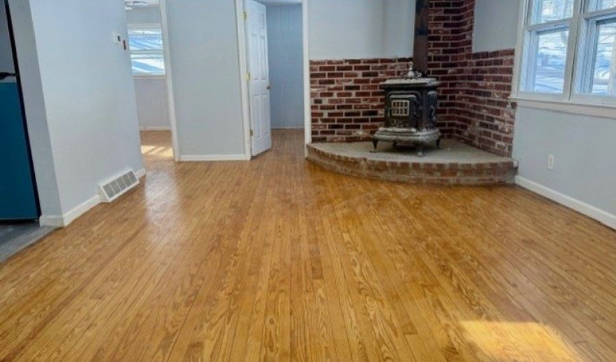 56 Appleseed Rd, Alloway, NJ 07461 - 2 Beds, 1 Bath