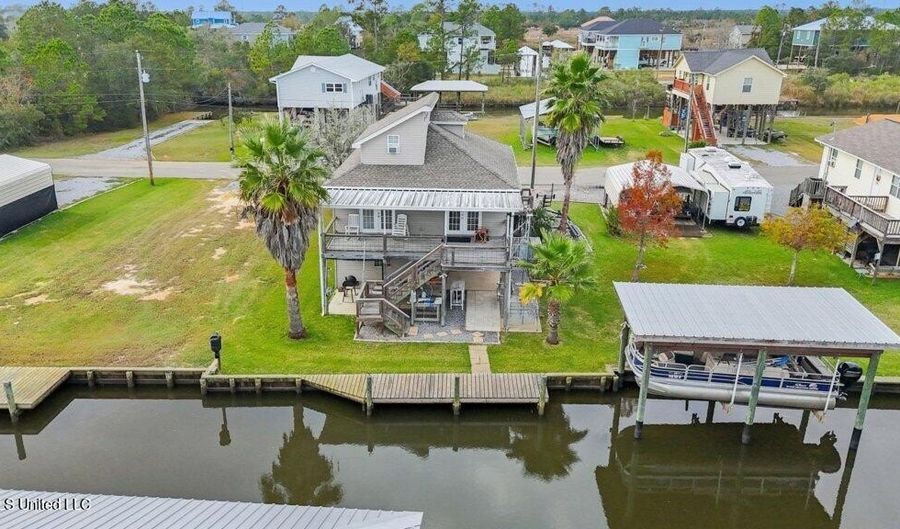 10052 New Mexico St, Bay St. Louis, MS 39520 - 3 Beds, 2 Bath