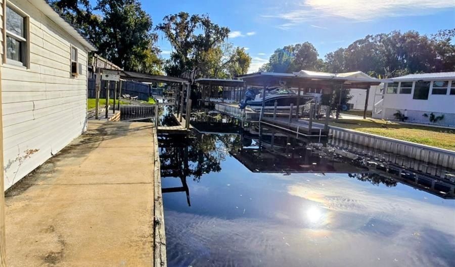 24514 SNAIL Rd, Astor, FL 32102 - 2 Beds, 3 Bath