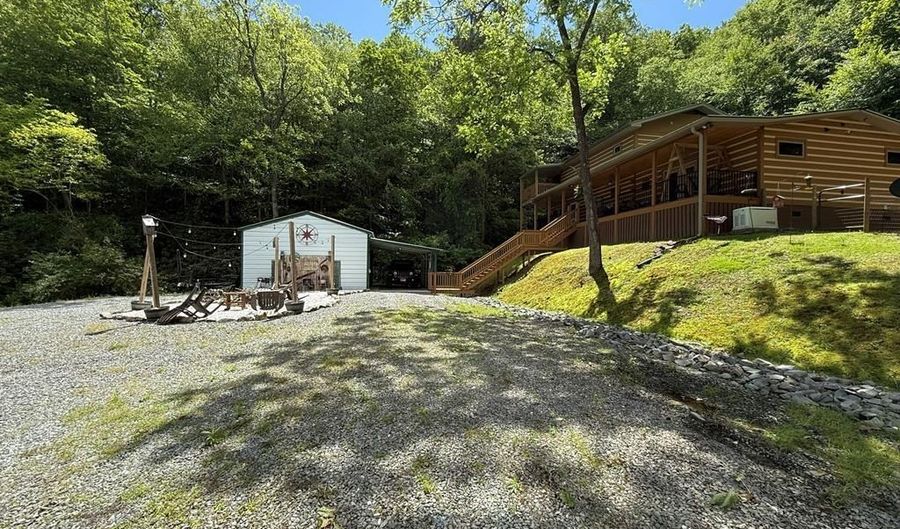 4404 Pisgah Rd, Andrews, NC 28901 - 4 Beds, 3 Bath