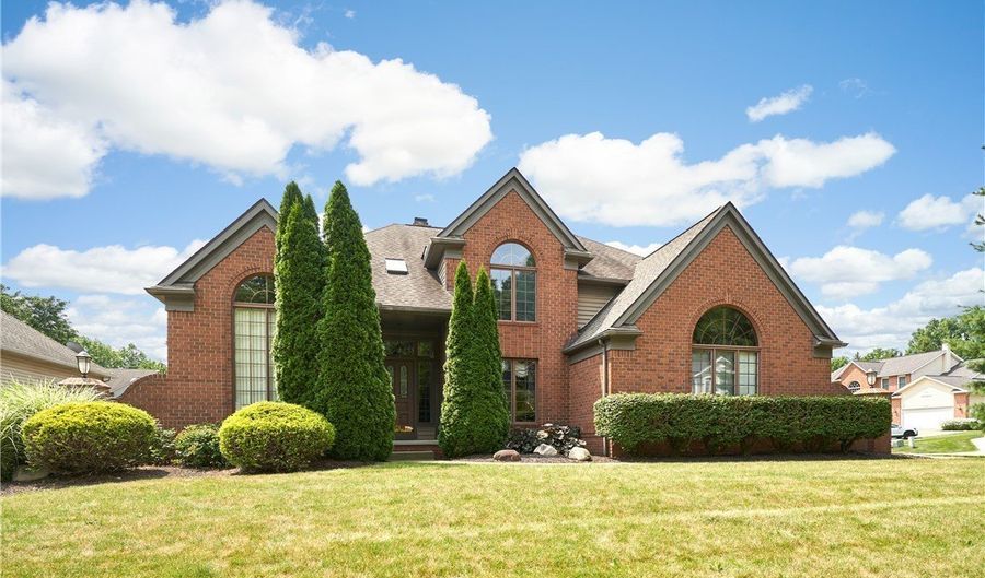 4350 Bramble Dr, Copley, OH 44321 - 4 Beds, 4 Bath