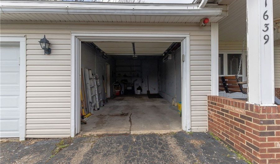 1639 S Ridge Rd W, Ashtabula, OH 44004 - 5 Beds, 4 Bath