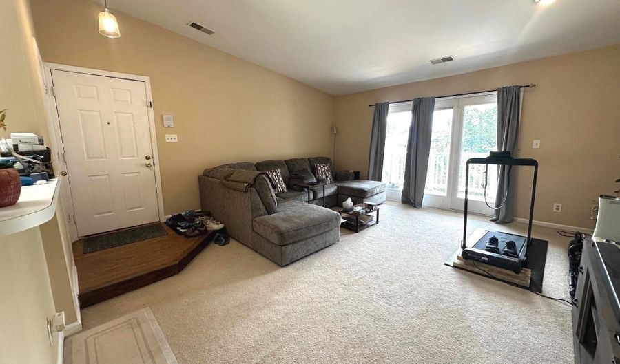 7510 ASHBY Ln I, Alexandria, VA 22315 - 2 Beds, 2 Bath