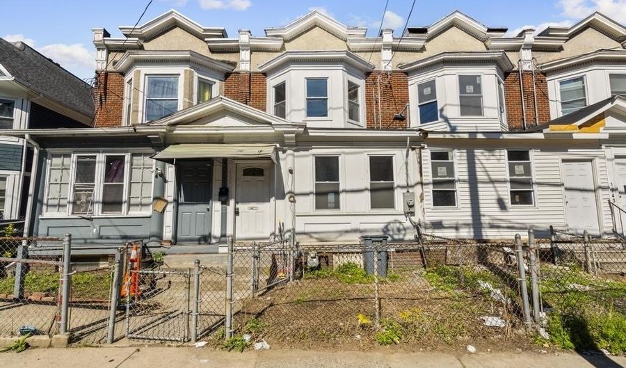 1735 Central Ave, Bridgeport, CT 06610 - 3 Beds, 1 Bath