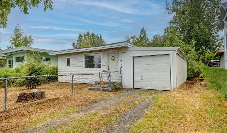 4207 Garfield St, Anchorage, AK 99503 - 1 Beds, 1 Bath