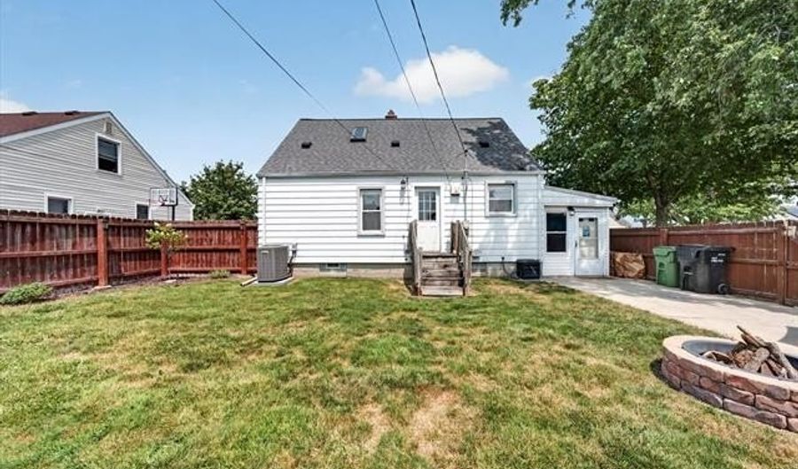 15807 Meyer Ave, Allen Park, MI 48101 - 2 Beds, 2 Bath