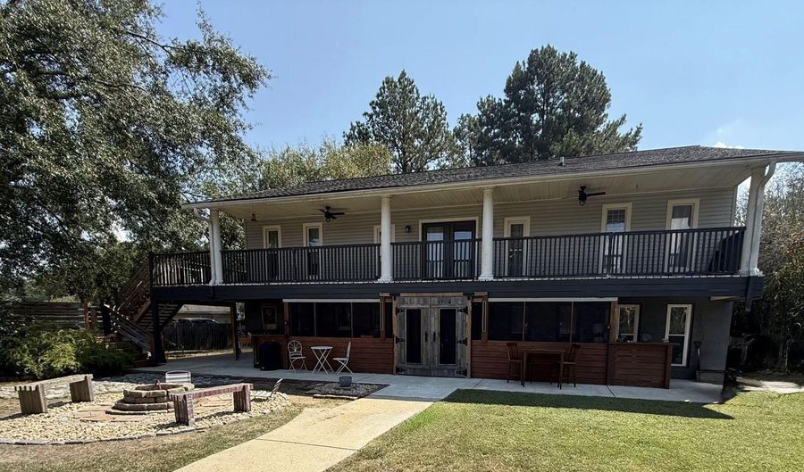 50044 Buck Rd, Aberdeen, MS 39730 - 4 Beds, 3 Bath