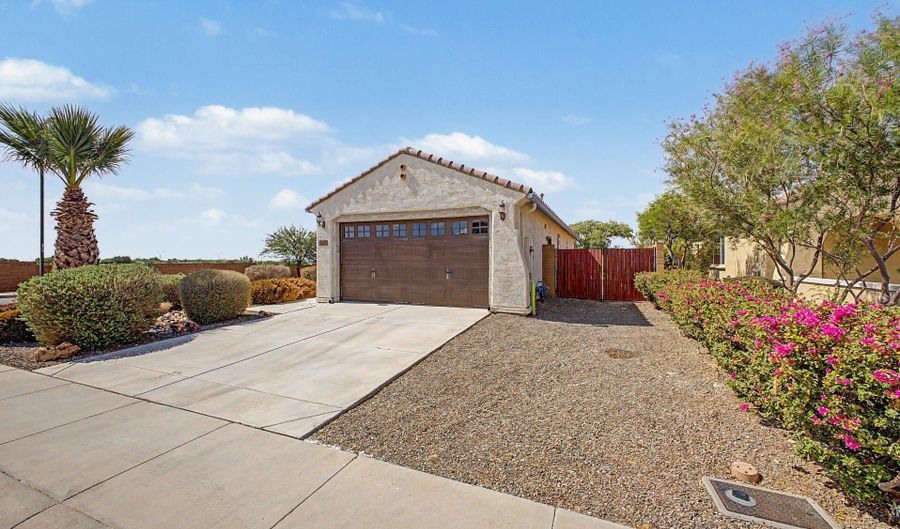 26142 W PIUTE Ave, Buckeye, AZ 85396 - 2 Beds, 2 Bath