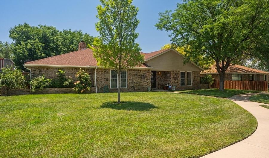 5105 BLACK OAK Dr, Amarillo, TX 79110 - 3 Beds, 3 Bath