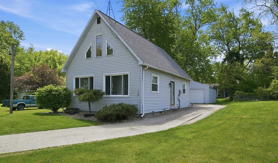 504 Carlin Dr, Angola, IN 46703 - 2 Beds, 2 Bath