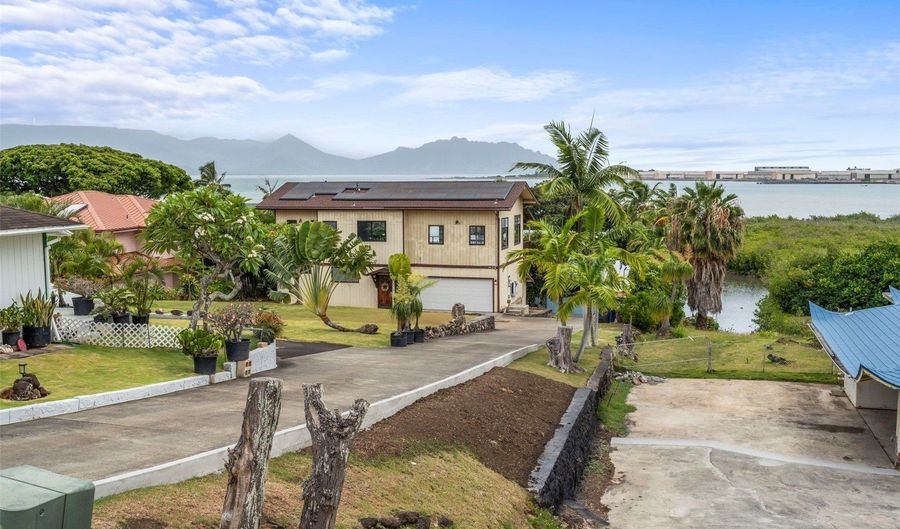 44-279 Kaneohe Bay Dr B, Kaneohe, HI 96744 - 4 Beds, 3 Bath