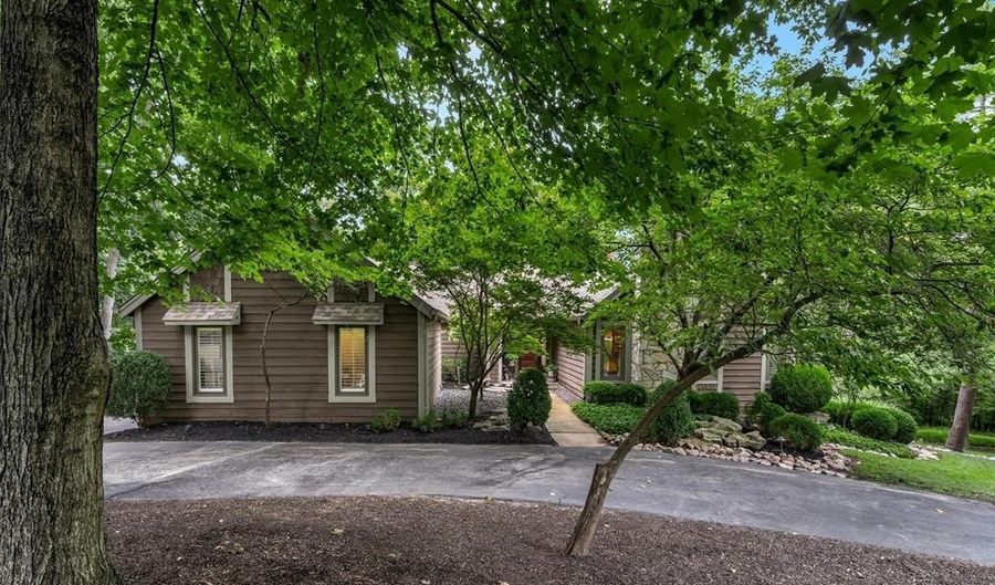 436 Shadowridge Ct, Ballwin, MO 63011 - 3 Beds, 3 Bath