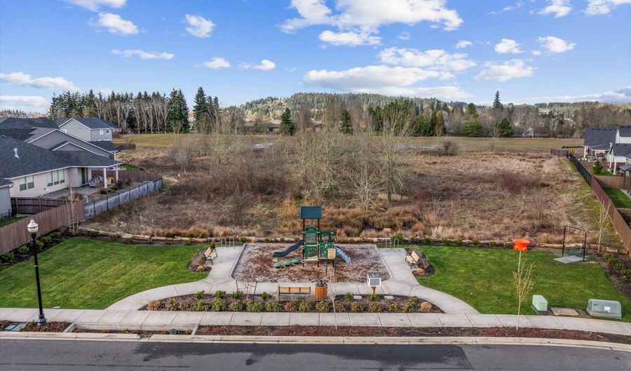 2036 SE 27TH St, Battle Ground, WA 98604 - 4 Beds, 3 Bath