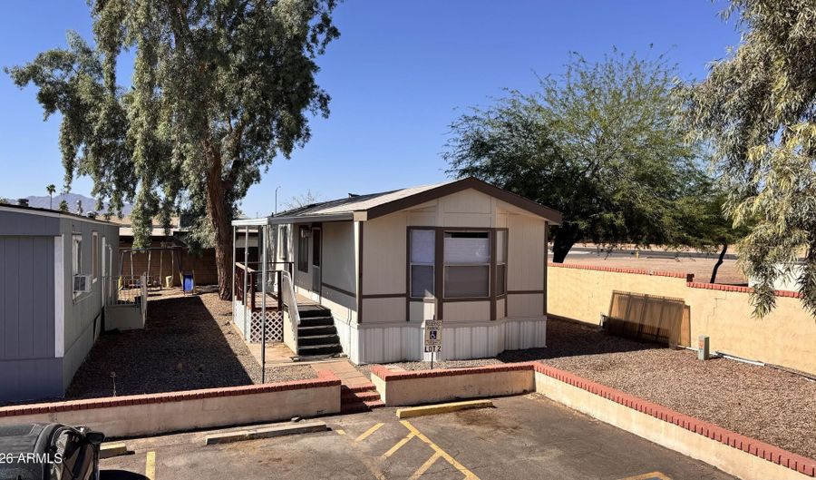 1221 N Dysart Rd 2, Avondale, AZ 85323 - 2 Beds, 1 Bath