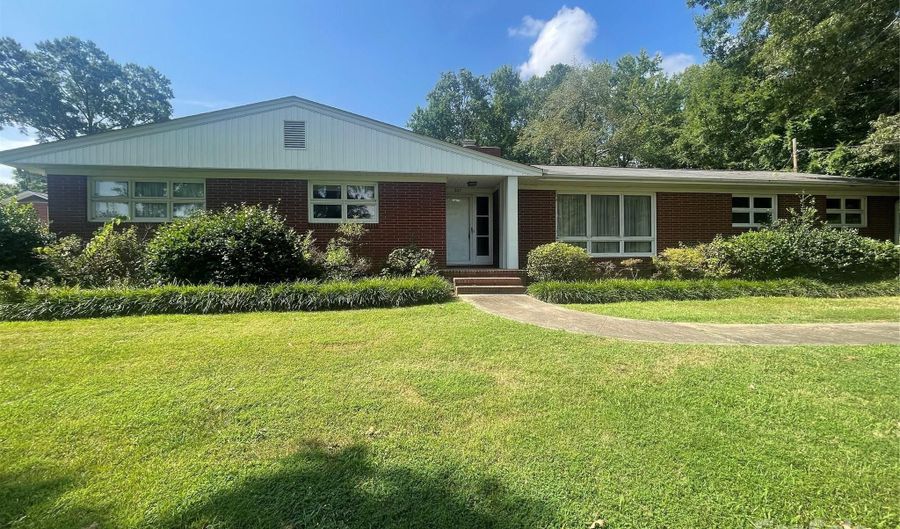 507 Wesley Heights Dr, Albemarle, NC 28001 - 3 Beds, 2 Bath