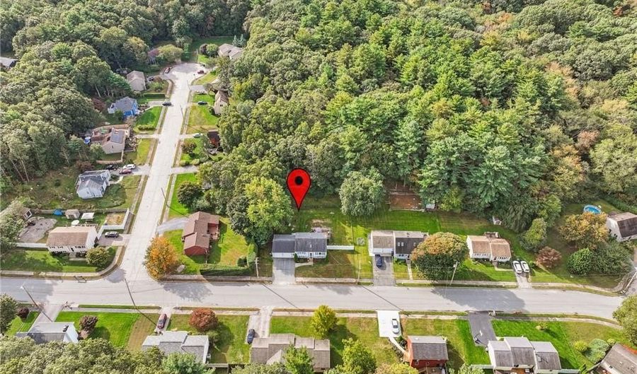 19 Black Walnut Dr, Coventry, RI 02816 - 3 Beds, 2 Bath
