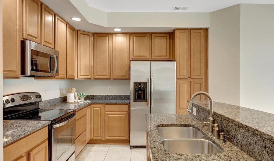 21714 PATTYJEAN Ter, Ashburn, VA 20147 - 2 Beds, 3 Bath