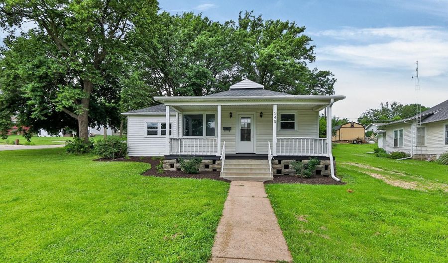 545 7th St, Adams, NE 68301 - 3 Beds, 1 Bath