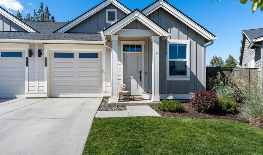20713 SE Iron Horse Ln, Bend, OR 97702 - 2 Beds, 2 Bath