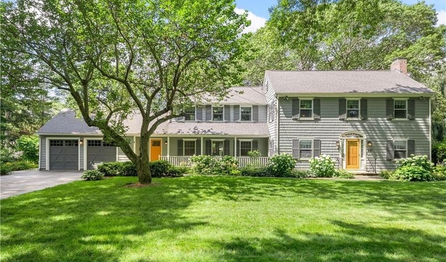 237 Highland Ave, Warwick, RI 02886 - 4 Beds, 3 Bath