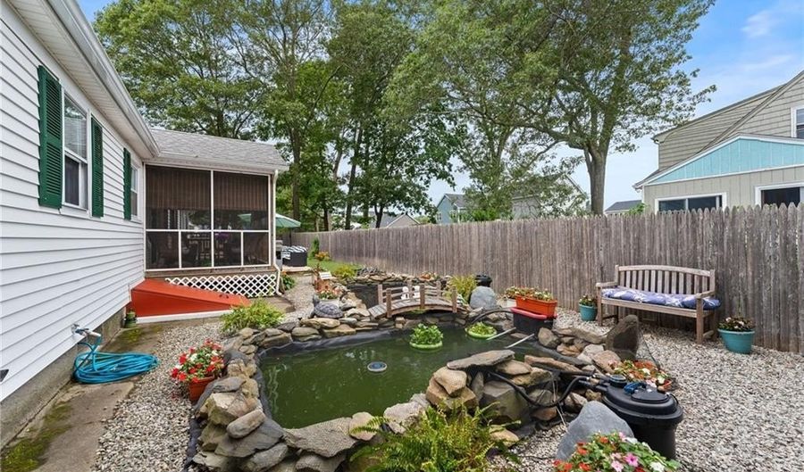 67 Vera St, Warwick, RI 02886 - 4 Beds, 2 Bath