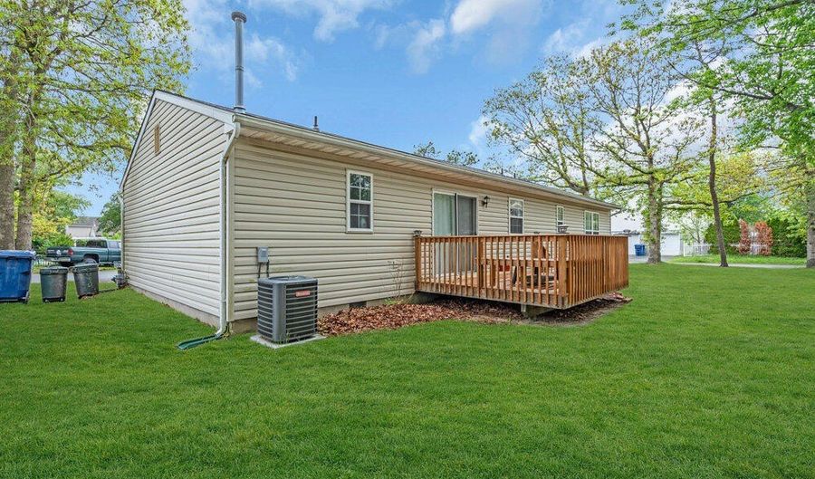 62 Walnut St, Beachwood, NJ 08722 - 3 Beds, 2 Bath