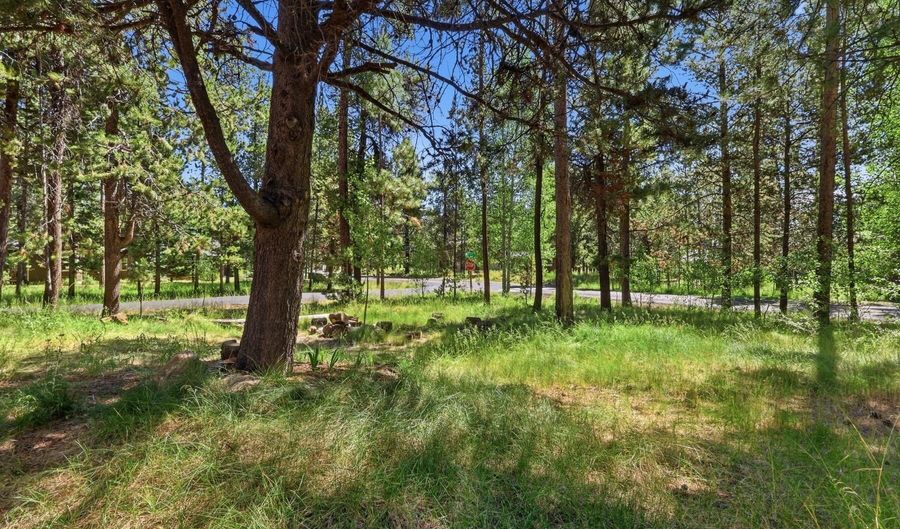 16693 Wagon Trl, Bend, OR 97707 - 2 Beds, 2 Bath