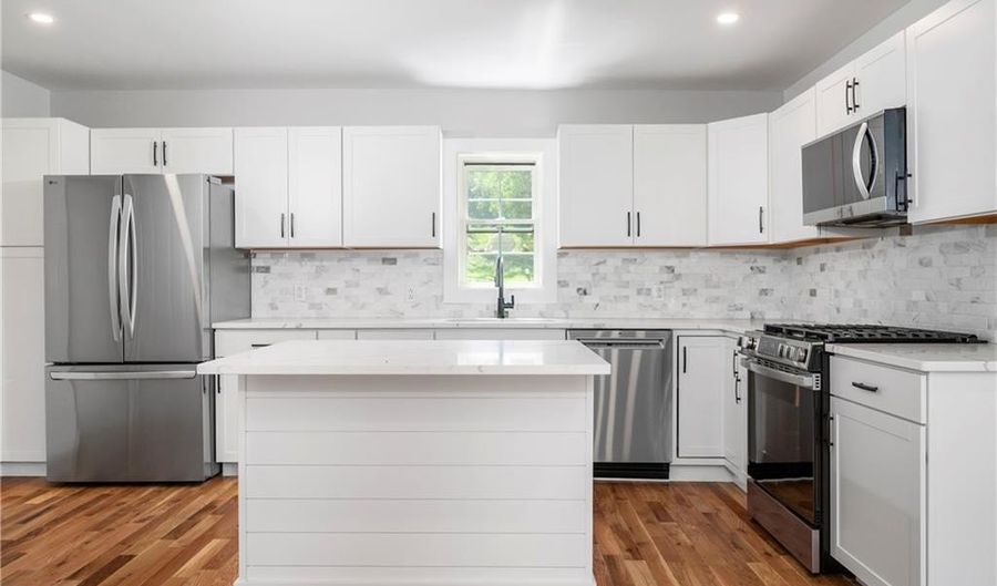 1008 Toll Gate Rd, Warwick, RI 02886 - 3 Beds, 1 Bath