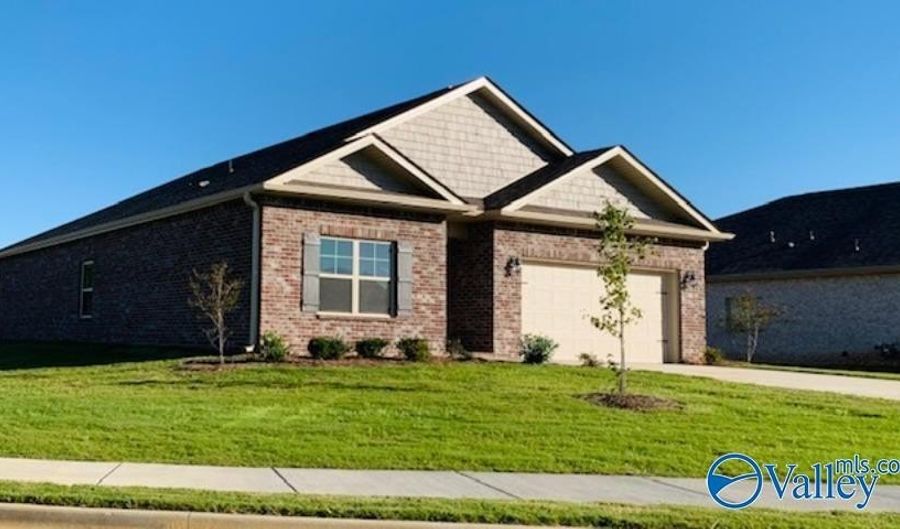 14170 Lannister Ln, Athens, AL 35613 - 4 Beds, 2 Bath