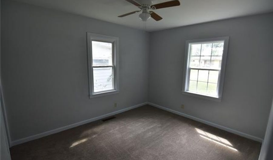 419 Sooner Rd, Bartlesville, OK 74003 - 3 Beds, 1 Bath