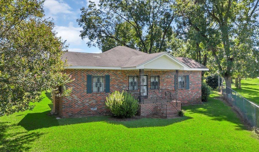 7667 Tallahassee Hwy, Attapulgus, GA 39815 - 3 Beds, 2 Bath