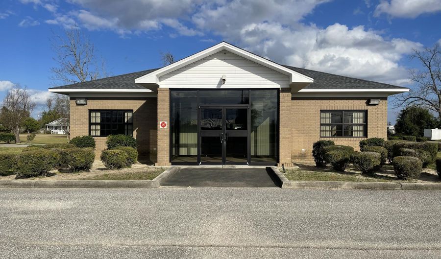 25463 N Main St, Altha, FL 32421 - 0 Beds, 0 Bath