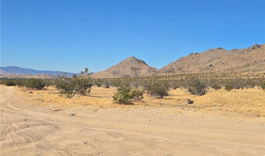 0 Falchion Rd 0472-331-03, Apple Valley, CA 92307 - 0 Beds, 0 Bath