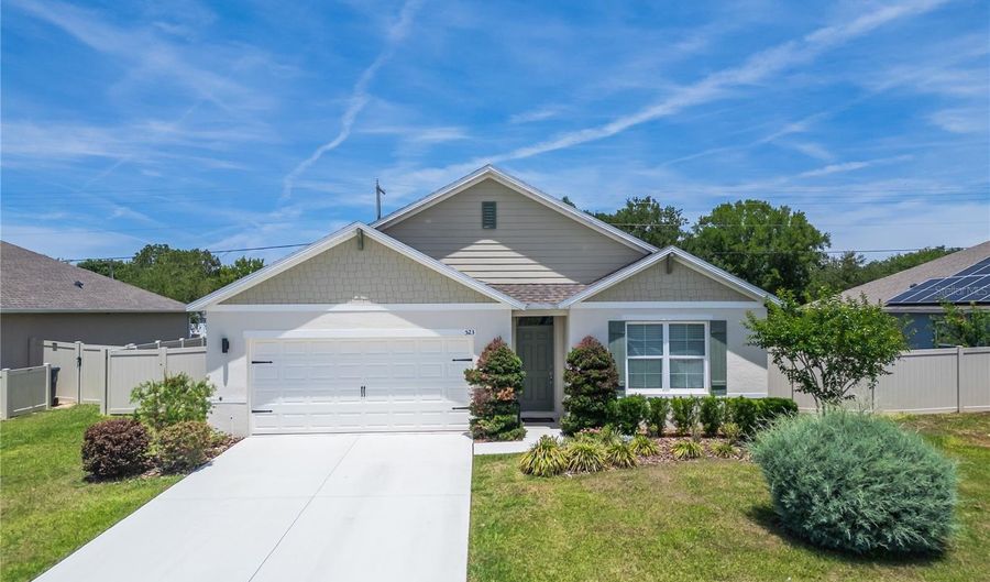 523 AUBURN GROVE Ter, Auburndale, FL 33823 - 4 Beds, 2 Bath