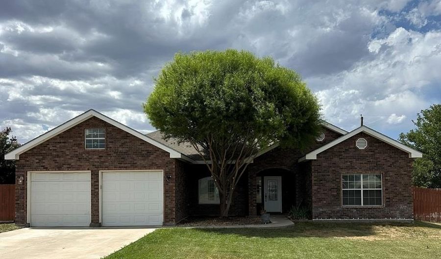 2105 Brunson St, Alpine, TX 79830 - 3 Beds, 3 Bath