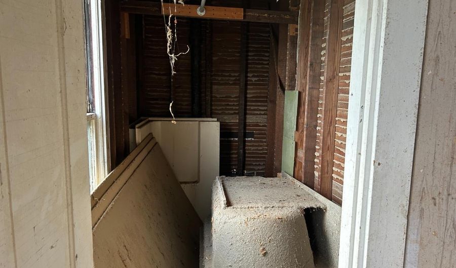 4327 Hays Ave, Cincinnati, OH 45233 - 2 Beds, 2 Bath