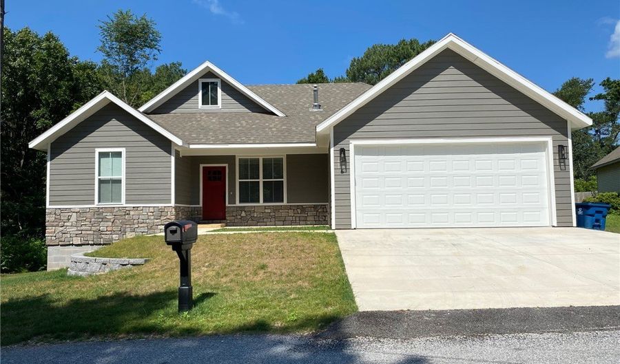 6 Baker Dr, Bella Vista, AR 72715 - 3 Beds, 2 Bath