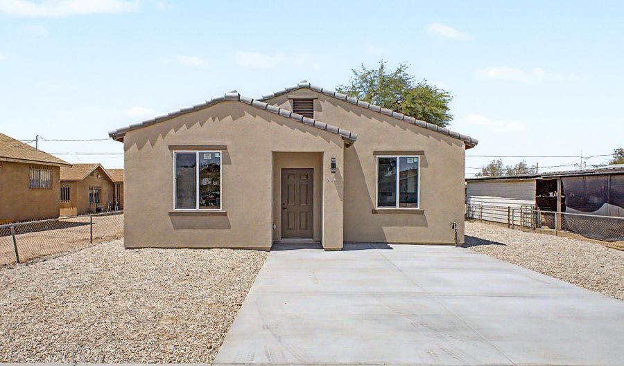 706 W 12TH St, Casa Grande, AZ 85122 - 3 Beds, 2 Bath