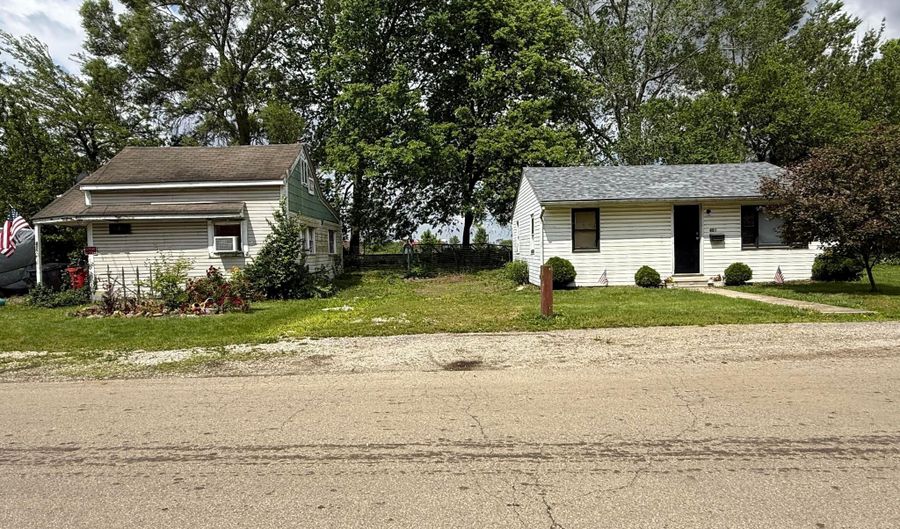 411 Hedges St, Ashville, OH 43103 - 2 Beds, 1 Bath