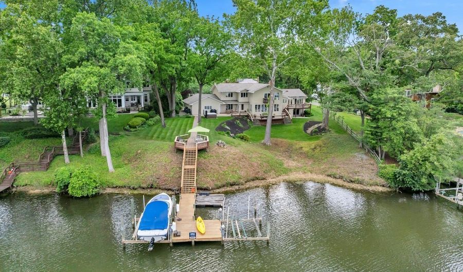 893 MALLARD Cir, Arnold, MD 21012 - 5 Beds, 5 Bath